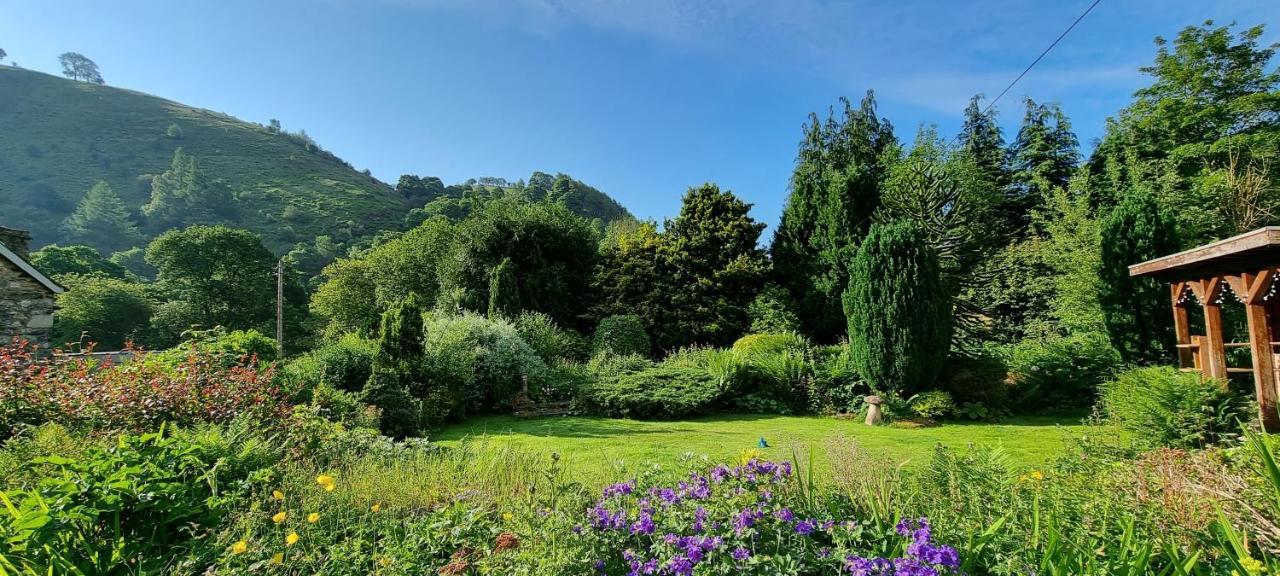 Modern And Spacious 2 Bedroom Apartment With Free Parking Glyn Ceiriog Экстерьер фото