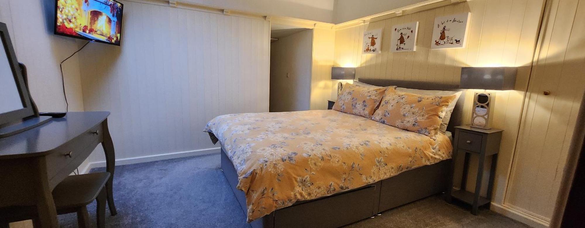 Modern And Spacious 2 Bedroom Apartment With Free Parking Glyn Ceiriog Экстерьер фото